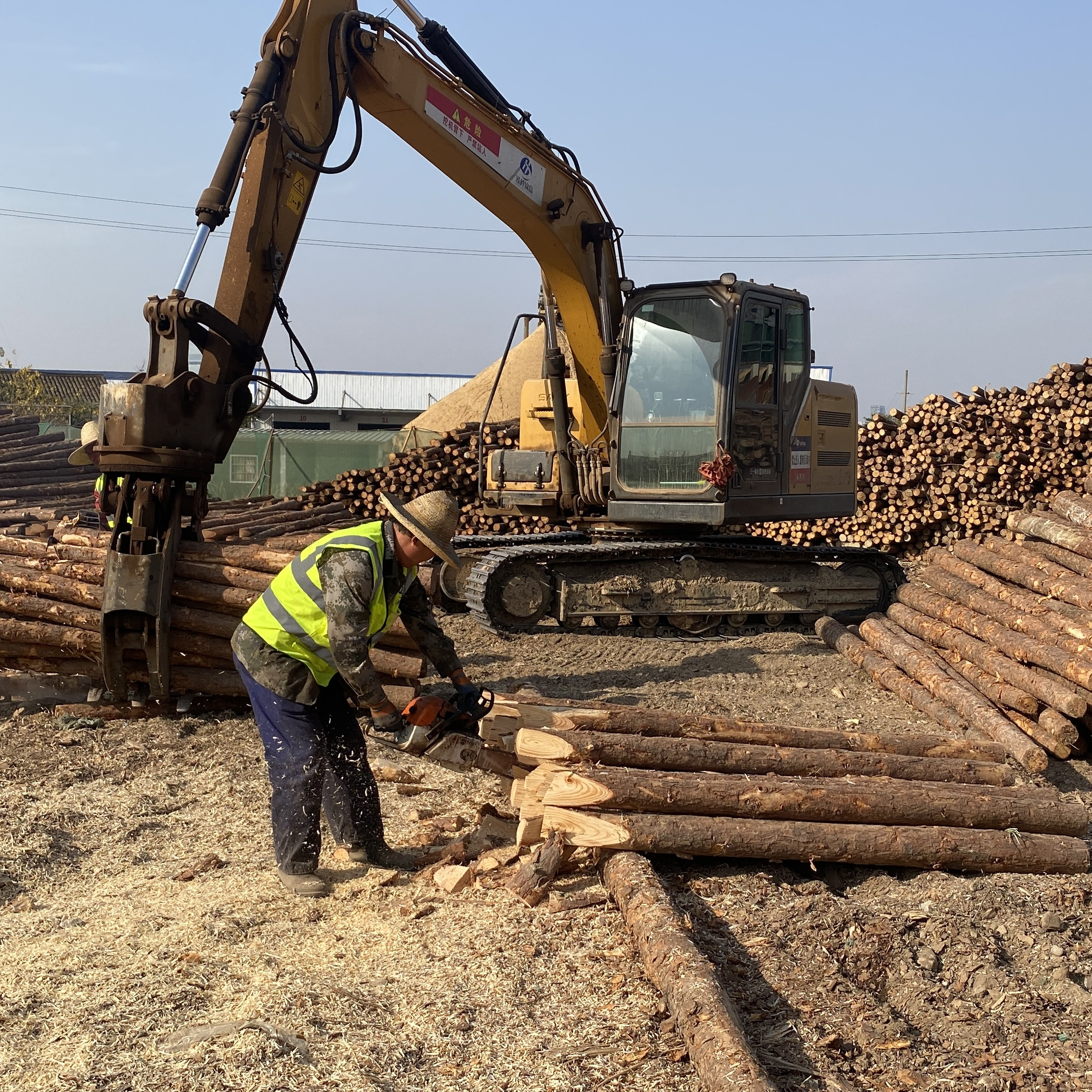 水泥仿木樁廠家泓樺錦嘉 - 水泥圓樁和水泥方樁的區(qū)別是什么？